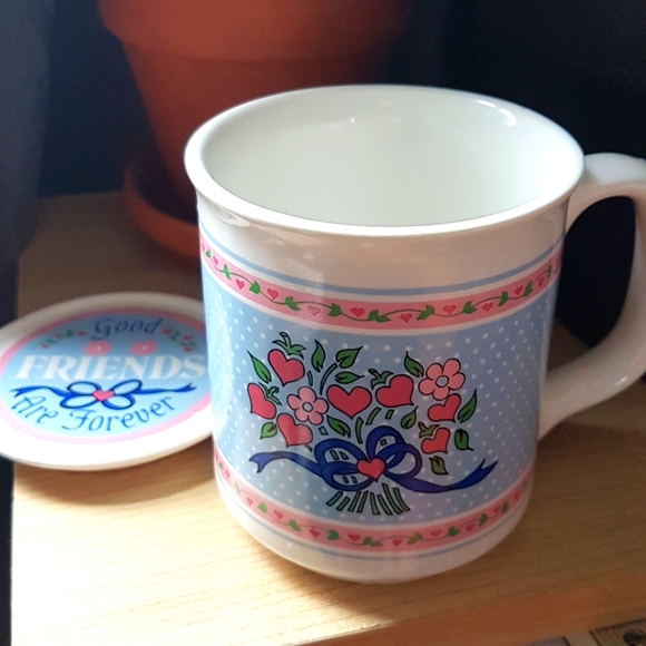 Vintage Good Friends are Forever mug with lid. - Picture 2 of 4